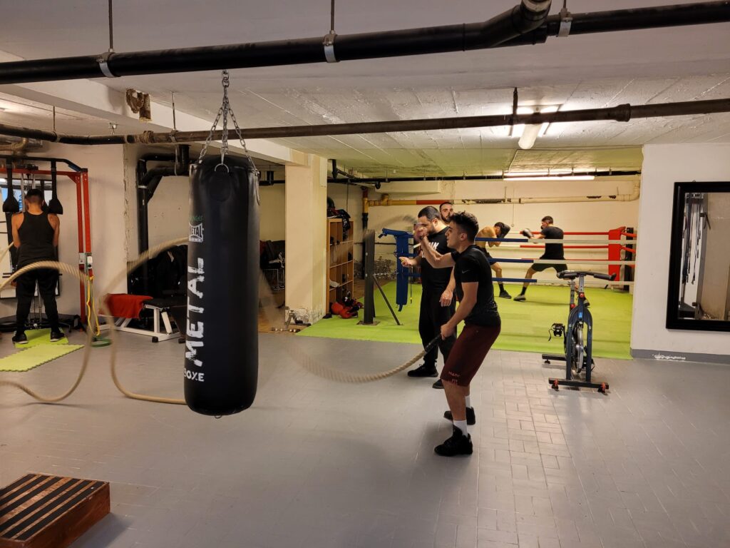 Cours de boxe enfants - Arès Boxing